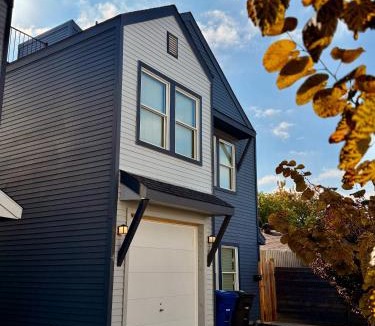 Southtown Apartment | Downtown SATX Riverwalk, Alamo, Alamodome