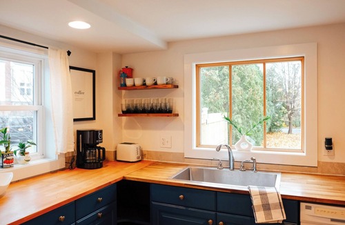 Saugerties House | Downtown Saugerties; Private Backyard with Firepit; Big Kitchen