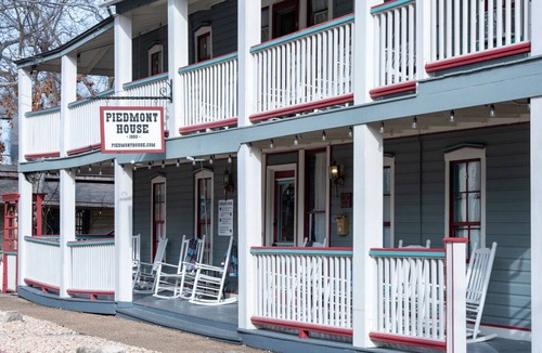 Eureka Springs Historic District House | Downtown Secret Garden Piedmont