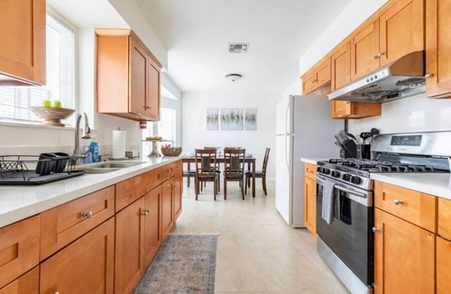 Covina House | Downtown Serenity Stay with King bed