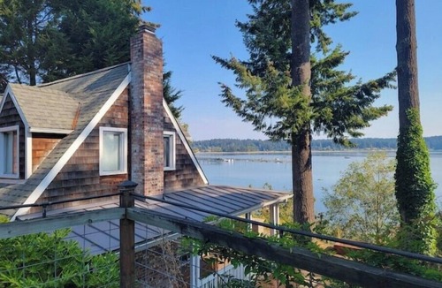 Silverdale House | Downtown Silverdale Waterfront Home!n