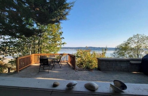 Silverdale House | Downtown Silverdale Waterfront Home!n