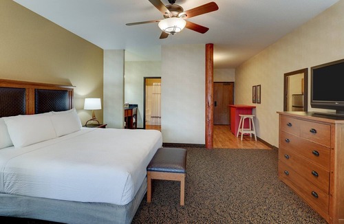 Sioux City Hotel | Downtown Sioux City Stay: 2 Units near 3rd St Landmarks | Pet friendly w/Pool