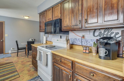 Siren House | Downtown Siren Home! Walk to Bars, Lakes & Shops