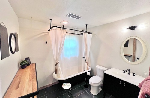 Skiatook House | Downtown Skiatook Cottage