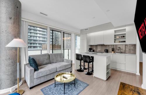Downtown Toronto Apartment | Downtown Skyline Suites
