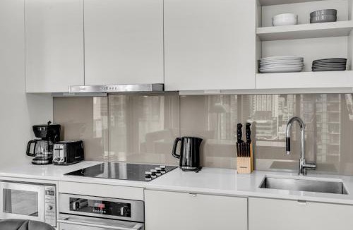 Downtown Toronto Apartment | Downtown Skyline Suites