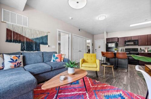 Fairpark Apartment | Downtown SLC 2BR Delta & Conference