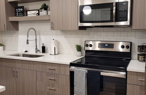 South Salt Lake Apartment | Downtown SLC Apt w/pool, hot tub, gym, fast internet