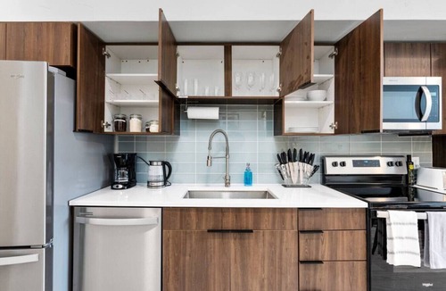 Rio Grande Apartment | Downtown SLC Luxury 1BD/1BA- Pool/HotTub 24hrGym