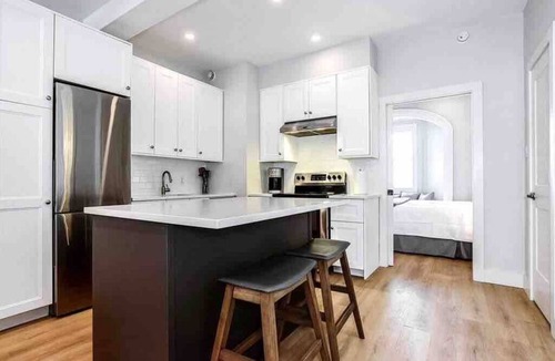 South End Apartment | Downtown South end central suite