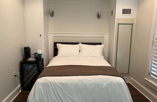 Downtown Bed & Breakfast | Downtown Southern Pines - The Jefferson Inn - Petite Queen Room