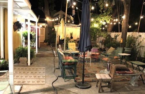 Southtown Villa | Downtown & Southtown leisure district, trendy cafe's, restaurants, bar's