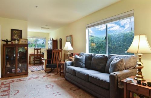 Napa House | Downtown Splendor