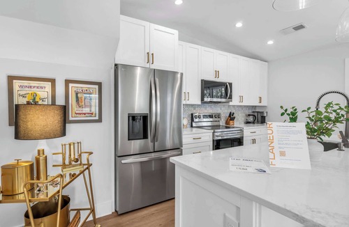 St. Michaels Apartment | Downtown St. Michaels | Porch + Pet-Friendly