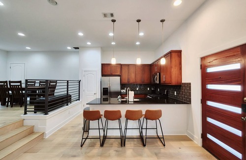 Chestnut Bed & Breakfast | Downtown Stay in East Austin @ 12th Street