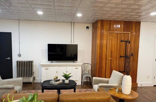 Stillwater Apartment | Downtown Stillwater Studio Apartment located upstairs