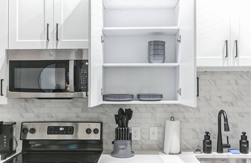Downtown Cincinnati Apartment | Downtown Stroll to the Bengals