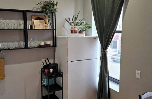 Aurora Apartment | Downtown Studio 201