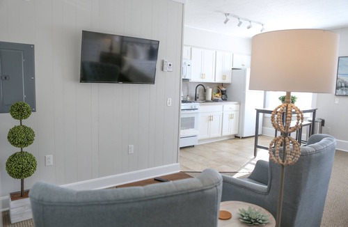 Conneaut Lake Apartment | Downtown Studio at The Lake -Unit 4