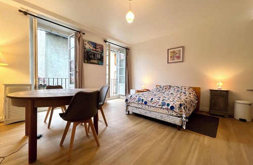 Saint-Girons Apartment | Downtown studio apartment