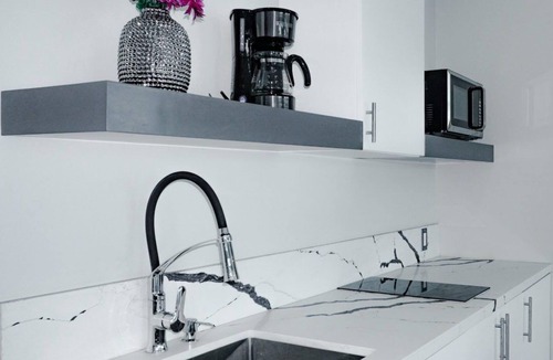 Avenida Revolucion Apartment | Downtown Studio Apartments 1