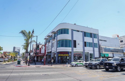 Avenida Revolucion Apartment | Downtown Studio Apartments 1