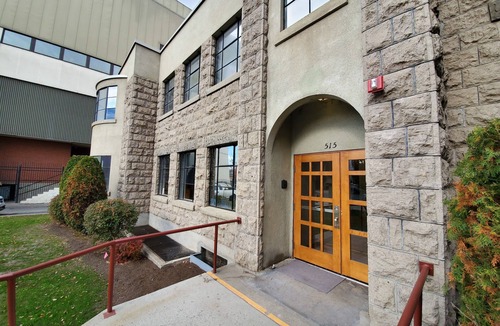 Brownstown Apartment | Downtown Studio Apt in Historic 1908 Church - 202