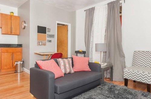 Theatre District Apartment | Downtown Studio Apt, Perfect For Medical Workers