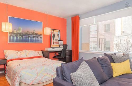 Theatre District Apartment | Downtown Studio Apt, Short Walk To Hospitals