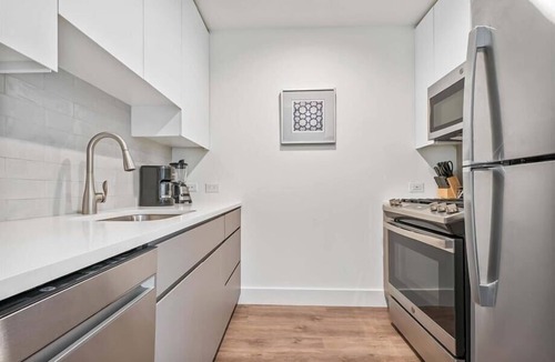 White Plains Apartment | Downtown Studio BR | near MetroNorth Station