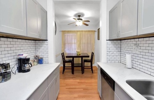 Central Business District Apartment | Downtown Studio by Toyota Center/Minute Maid/George R Brown