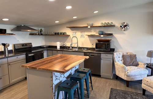 Moscow Apartment | Downtown Studio - White