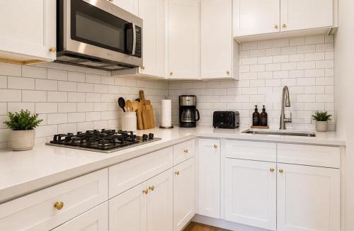 East Avenue Apartment | Downtown StudioQueen BedWi-FiHigh Falls