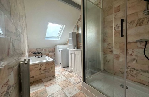 Beaumont-sur-Oise Apartment | Downtown superb f3 with all comforts