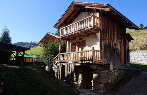 Beaufort Apartment | Downtown T2 station with parking space