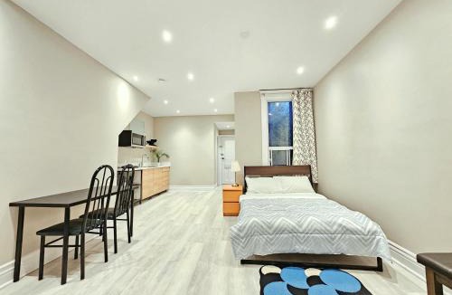 Trinity - Bellwoods Apartment | Downtown Toronto Apartments