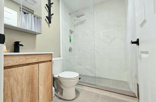 Trinity - Bellwoods Apartment | Downtown Toronto Apartments