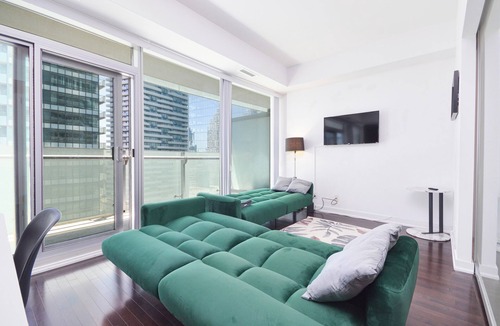 Central Waterfront House | Downtown Toronto near Scotiabank arena,CN Tower