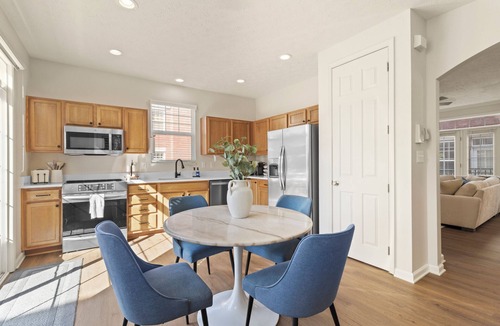 Carmel House | Downtown Townhome-2 Bedroom-walk to everything!