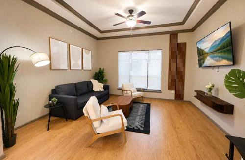 Brady Arts District Apartment | Downtown Tulsa Apartment Near Arts District Pool