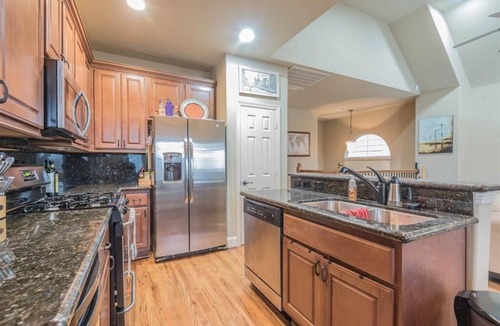 Northside House | Downtown Upscale Town Home. Private Pool & Jacuzzi