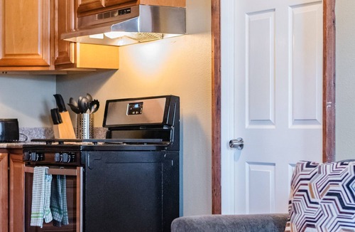 Five Points Apartment | Downtown Urban Apartment Close to Alamo,Riverwalk,and Restaurants
