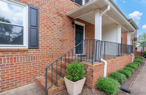 Florence Condo | Downtown Vibes