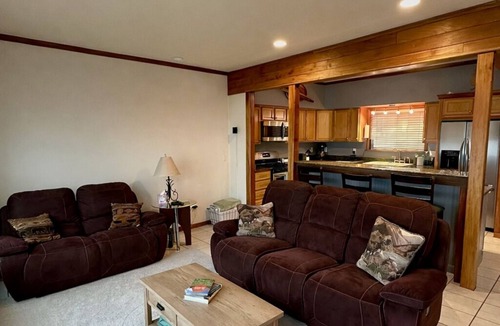 Wasilla House | Downtown Wasilla Lakefront Home w/private dock