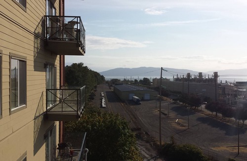 Central Business District Condo | Downtown Waterview Condo