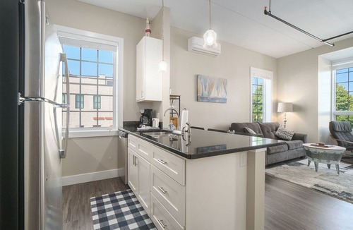 Manistee Condo | Downtown Waterview Condo at Edgewater