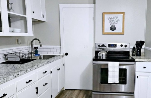 Waterville Apartment | Downtown Waterville Studio Apt|Washer/Dryer
