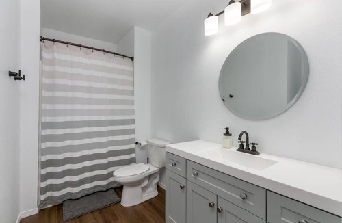 White Salmon Apartment | Downtown White Salmon Modern Loft #03