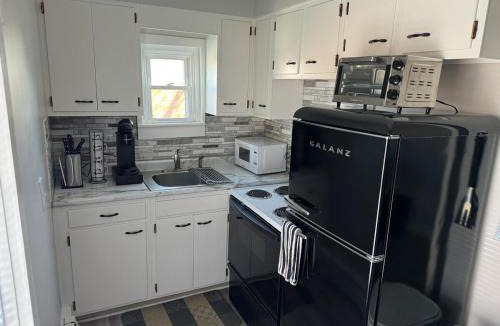 Willoughby Apartment | Downtown Willoughby Historic District Gem 3